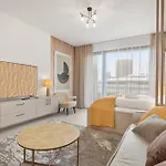 Lam Sophisticated - Ac - Balcony